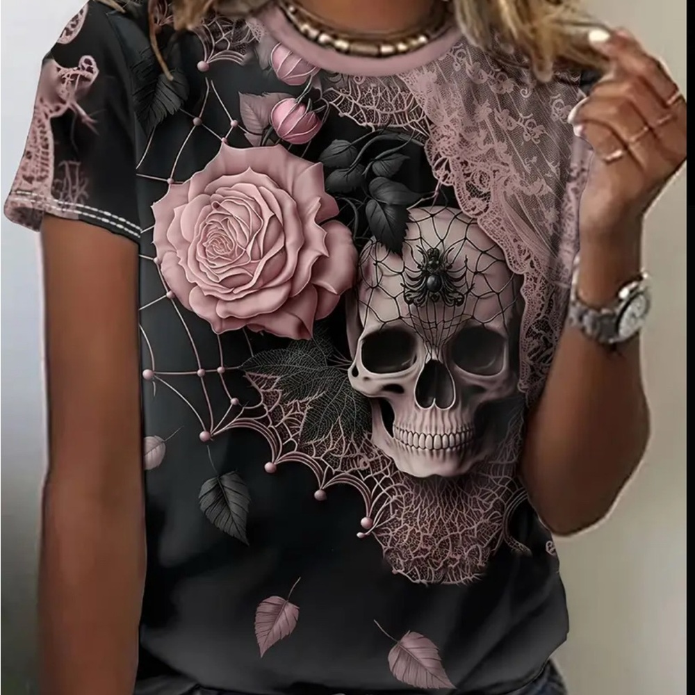 Skull and Rose Graphic Tee